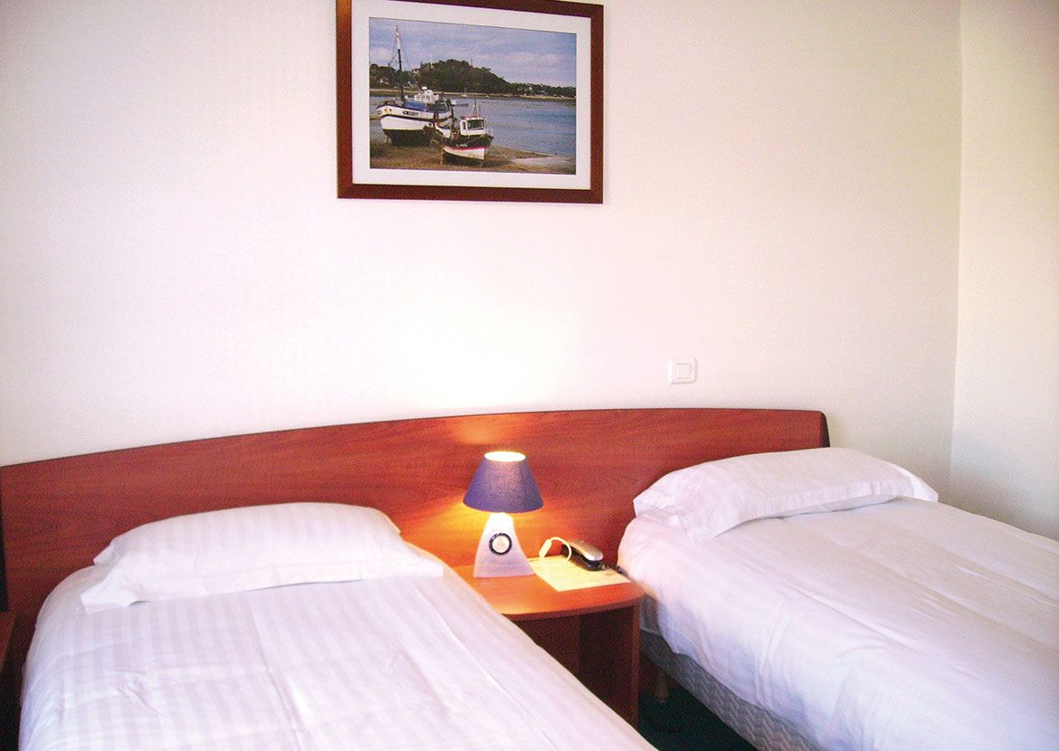 CH-COUR-FAM-Hotel-port-jacquet-03